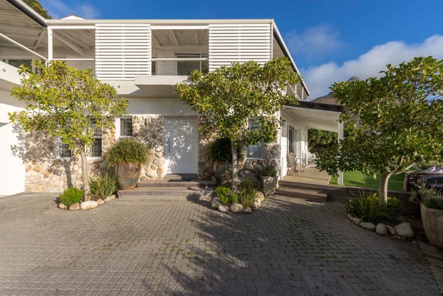 6 Bedroom Property for Sale in Llandudno Western Cape